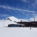 Bergstation und Beiz beim Vorabgletscher auf 2570m
