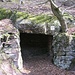 Der "hohle Fels", eine Felsenhöhle, in der sich angeblich 1849 einheimische Revolutionäre versteckt haben sollen.