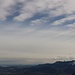 Blick zu den Chiemgauer Alpen, links der Chiemsee
