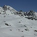 Blick zum vor wenigen Jahren auf Skitour bestiegenen Piz Sarsura u. zum noch vor mir liegenden Piz Sarsuret