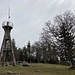 auf dem Gipfel ist es uns zu kühlwindig, so dass wir ...