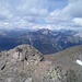 Blick vom Gipfel der Hochkarspitze nach Norden. Vorne links der Anstiegsgrat. Rechts der Hochkarkopf.