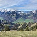 Weit- und Tiefblick oberhalb der neuen Alp auf Ochsenweidli