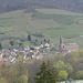 Wihr au val et son vignoble , au loin .