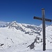 Kleines, bescheidenes Gipfelkreuz am Rotspitz