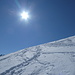 der Sonne entgegen; hier auf schöner, pulvrigen Unterlage