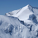 Westgrat Piz Turba, Juferjoch und Piz Piot 3052m - mit Skispur am Grat. Es waren heute etwa zehn Hochtourengeher oben.<br /><br />In Vordergrund sieht man wie ein Skifahrer eine Abfahrt vom Piz Turba abgebrochen hat. (knapp darunter riss eine Lawine an) Die benutzen Hänge 350 Meter östlich sind übrigens nicht flacher… meist >35° aber auch Stellen von mehr als 45°<br /><br /><br />