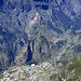 Hors-sujet mais bien représentatif : le village isolé de Curral das freiras, ou les nonnes se réfugiaient en cas d'attaque des pirates... 