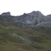 Blick zu Kalkbergen; links der letzte geplante Gipfel des Tages, Bec Carré