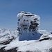 Gipfelsteinmann auf dem Bärenhorn. Der höchste Punkt befindet sich allerdings etwa 75 m weiter nordwestlich.