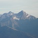 Hohe Berge im Abendlicht