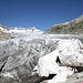 Ghiacciaio del Rodano con i teli che proteggono l'"<b>Eisgrotte</b>".