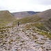 Typisches Gelaende auf dem Hochplateau, im Anstieg auf unseren zweiten Munro fuer heute, Cairn Toul (1291m, rechts ausserhalb des Bildes).