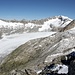 Che spettacolo! Panorama a 360°, con visione della lunga lingua del <b>Ghiacciaio del Rodano</b> che si incunea fra le montagne urane e bernesi.