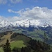 Blick über Le Vanil Blanc ins Herz der Freiburger Alpen