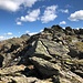 Kurz vor dem Erreichen von P. 2886, dem nördlichen der beiden Gipfelköpfe der Riffelspitze. Der Abstieg von P. 2886 erfordert auch etwas Kraxelei, ist aber einfacher zu bewerkstelligen als die Steilaufschwünge zuvor.
