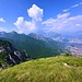 dalla cima, vista sui Corni di Canzo, Moregallo, San Martino e gli ultimi metri del sentiero Dario e William per il Birone