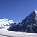 Grand Combin und [p Combin de Corbassière] über dem Glacier de Corbassière.