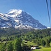 Fahrt mit der im Jahre 2020 erstellten neuen Gondelbahn von Grindelwald zur Station Eigergletscher. Links die Nordwand des Eigers