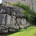 Die Burg Falkenberg fußt auf einem Felsen aus Falkenberger Granit - klassische Wollsackverwitterung.