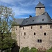 Burg Falkenberg thront auf dem Felsen.