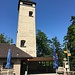 Der Sunnebergturm (ist immer geöffnet und für einen kleinen Betrag kostenpflichtig zu besteigen). Das Restaurant hat nur an Sonn- und Feiertagen geöffnet.