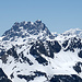 Piz Kesch 3417m, rechts davon die Bernina Gruppe vom Alplihorn 3005m