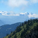 der Blick hinüber ins Berner Oberland - noch fast ohne Wolken