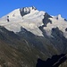 Aussicht von der Weisshornhütte (2932m) zum Rimpfischhorn (4198,9m). Dahinter schaut das Adlerhorn (3988m) hervor.
