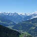 ...der rechte Bergrücken gehört zu den Tuxer Alpen