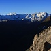 Gipfelaussicht vom Wisse Schijen (3368m) nach Südosten zu den Eisriesen vom Monte Rosa. <br /> <br />V.l.n.r.: Nordend (4609m), Dufourspitze (4633,9m), Liskamm Ost / Lyskamm Orientale (4527m), Liskamm West / Lyskamm Occidentale (4479m), Castor / Castore (4223m), Pollux / polluce (4092m), Roccia Nera / Schwarzfluh (4075m), Breithornzwilling West (4139m), Breithorn (4164m) und Klein Matterhorn (3883m). <br /> <br />