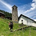 ... mit schlichter, schöner Kirche