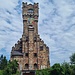 Kurz nach Lehesten:<br /><br />Auf dem bewaldeten Wetzstein steht der Altvaterturm, ein Aussichtsturm, der eine Nachbildung des abgerissenen Turmes auf dem Altvater/Praděd in Tschechien darstellt. <br />Leider ist er nicht immer zugänglich, somit lohnt sich der kurze Abstecher nicht