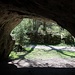 Die Höhlenwände geben einen natürlichen Rahmen.