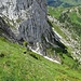 Über diesen Steilhang liesse sich die Route auch von Norden ab Petit Mont erreichen.