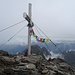 Gipfelkreuz, im Hintergrund der Friedrichskopf