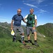 Insieme a Mario sulla Cima di Lemma (m 2348). Per scendere seguiremo la cresta alle nostre spalle.
