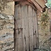 Sopra la porta di una baita posta fra Tür e l'Alpe di Germania è posto questo rustico architrave.