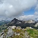 Gipfel des P. 2474 vor dem formschönen Biberkopf