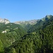 da Arvgono, sulla destra la Pioda di Crana (la vera vetta è appena dietro)