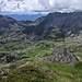 La meravigliosa Valle Artogna con, al centro, l'Alpe Giare e il Lago di Fondo
