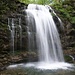 Unerwartet grosser Wasserfall beim Abstieg nach Mittelwängi