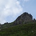 Hora (2372 m) mit Gipfelkreuz.