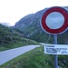 <b>Alle 7:25 calzo gli scarponi, inforco la bicicletta e mi avvio sulla bella strada asfaltata che risale il versante destro della Val Camadra.</b>