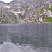 Il Lago Lambino 2.327 m. con le sue acque trasparenti. In esso sono presenti anche dei pesci, sembrerebbero trote da lago.