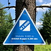 Biwak-Kuppe - Am "14 x 8000-Schild". Der Gipfelname geht ernsthaft auf die MDR-Fernseh-Sendung zurück.