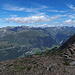 Gipfelsicht nach Airolo und zu den Gotthardalpen