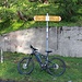 <b>Alle 7:25 inforco la bici e con il solito pesante zaino mi avvio sulla sterrata, che passando dall’Alpe Predasca (1742 m) sale verso l’Alpe di Bovarina. </b>