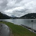 Der Weiterweg führt entlang zum St. Moritzersee.