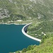 Der Staudamm Lago di Lei ist randvoll.